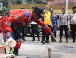 Polres Sukabumi Kota Beri Pelatihan Penanganan Kebakaran dan Hewan Liar untuk Bhabinkamtibmas