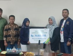 BPJS Ketenagakerjaan Serahkan Santunan JKM Rp74 Juta kepada Keluarga Ketua PWI Sukabumi