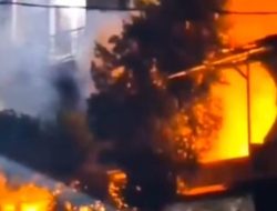 Kebakaran Hebat Hanguskan Ruko di Sukalarang Sukabumi, Api Berhasil Dipadamkan