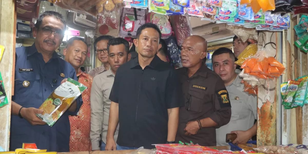 Pastikan Kebutuhan Pokok Aman, Bupati Sukabumi Monitoring Pasokan Pangan ke Pasar Tradisional
