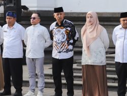 Ketua DPRD Kabupaten Sukabumi Hadiri Pertemuan Pimpinan Daerah se-Jabar di Halaman Gedung Sate