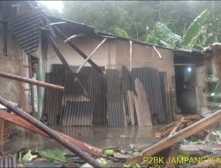 Cuaca Ekstrem Kembali Terjang Kabupaten Sukabumi, Waspada Potensi Longsor dan Pohon Tumbang