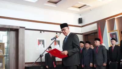 Perkuat Birokrasi, Wali Kota Sukabumi Lantik 38 Pejabat dan Siapkan Sistem AI untuk Pantau Kinerja