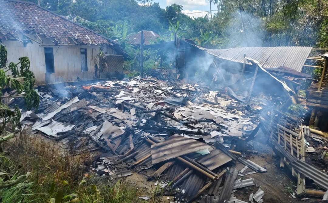 Satu Rumah Panggung di Sagaranten Ludes Dilalap Si Jago Merah, Kerugian Capai Puluhan Juta
