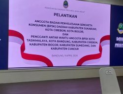 Wagub Jabar Lantik 39 Anggota BPSK Periode 2026-2031