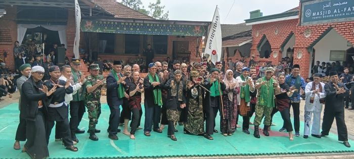 Rombongan Pesilat Asal Italia Pelajari Budaya Silat di Sukabumi/Ft Riri