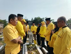 HUT ke-62 Golkar, DPD Kota Sukabumi Ziarah ke Makam Pahlawan dan Gelar Doa Bersama